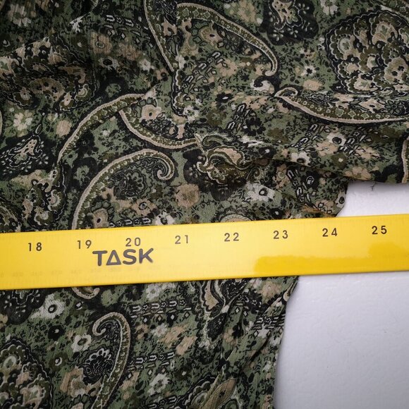 Reitmans Plus Ladies Size 16 Green Tan & Black Pattern Sheer Button Front Blouse - Picture 7 of 9